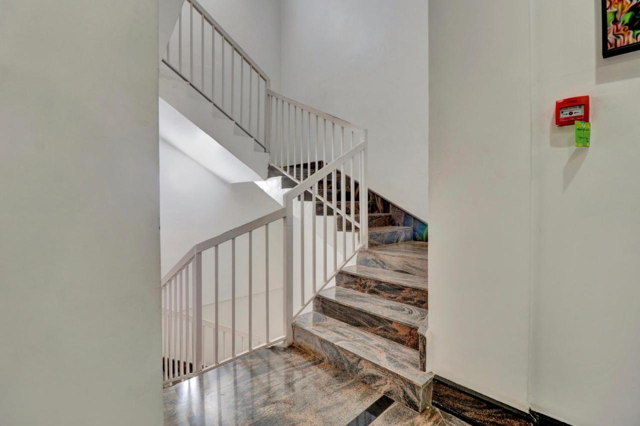 فندق Tullipurmbuفي  Oyo Townhouse 1070 Ramis Plaza المظهر الخارجي الصورة